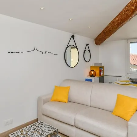 Panier's Sun Nice 1-bedroom In Historic Center Welkeys * Marsiglia